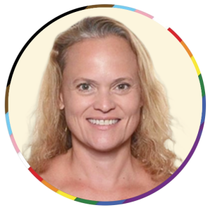 Pilar Saa, Clerk